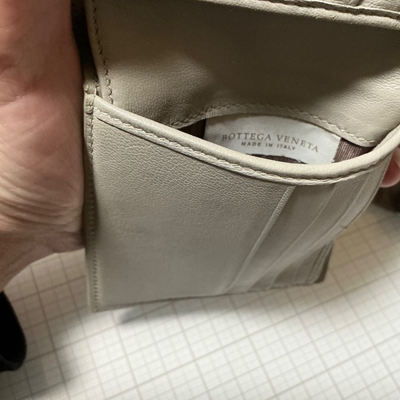 Bottega Veneta Intrecciato bifold wallet - Picture 6 of 6